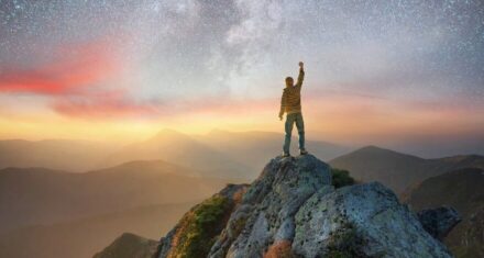 Descubriendo El Significado Filosófico Del Estoicismo: Una Guía Para Vivir Con Serenidad