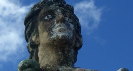 Los Mandamientos Estoicos: Cómo Vivir Una Vida De Serenidad Y Fortaleza