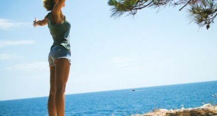 Descubriendo La Filosofía Estoica: Una Guía Completa Para Vivir Una Vida Plena Y Serena